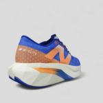 ⁦new balance fuelcell rebel v4⁩ - الصورة ⁦6⁩