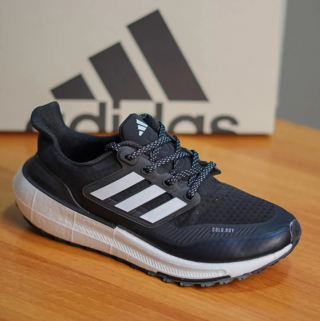 323a6f3a-b401-4b5f-a874-949f9b2fa044 Ultraboost Light Cold.Rdy - الصورة 1